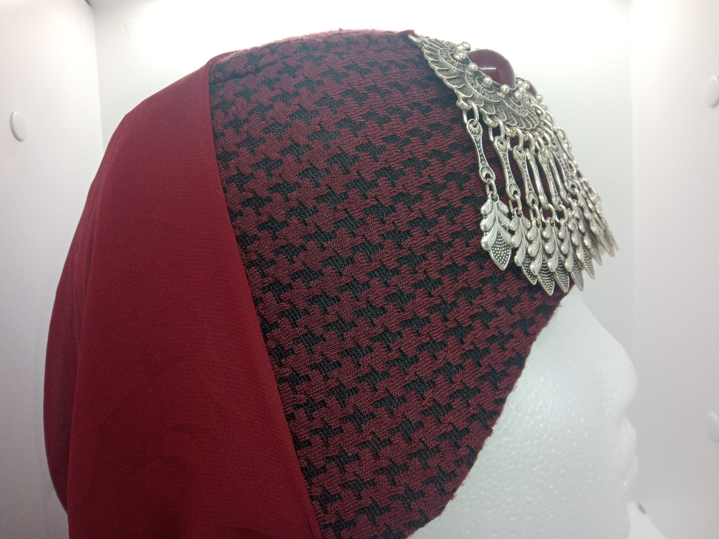 Red 3 jeweled Ottoman Hatun hat