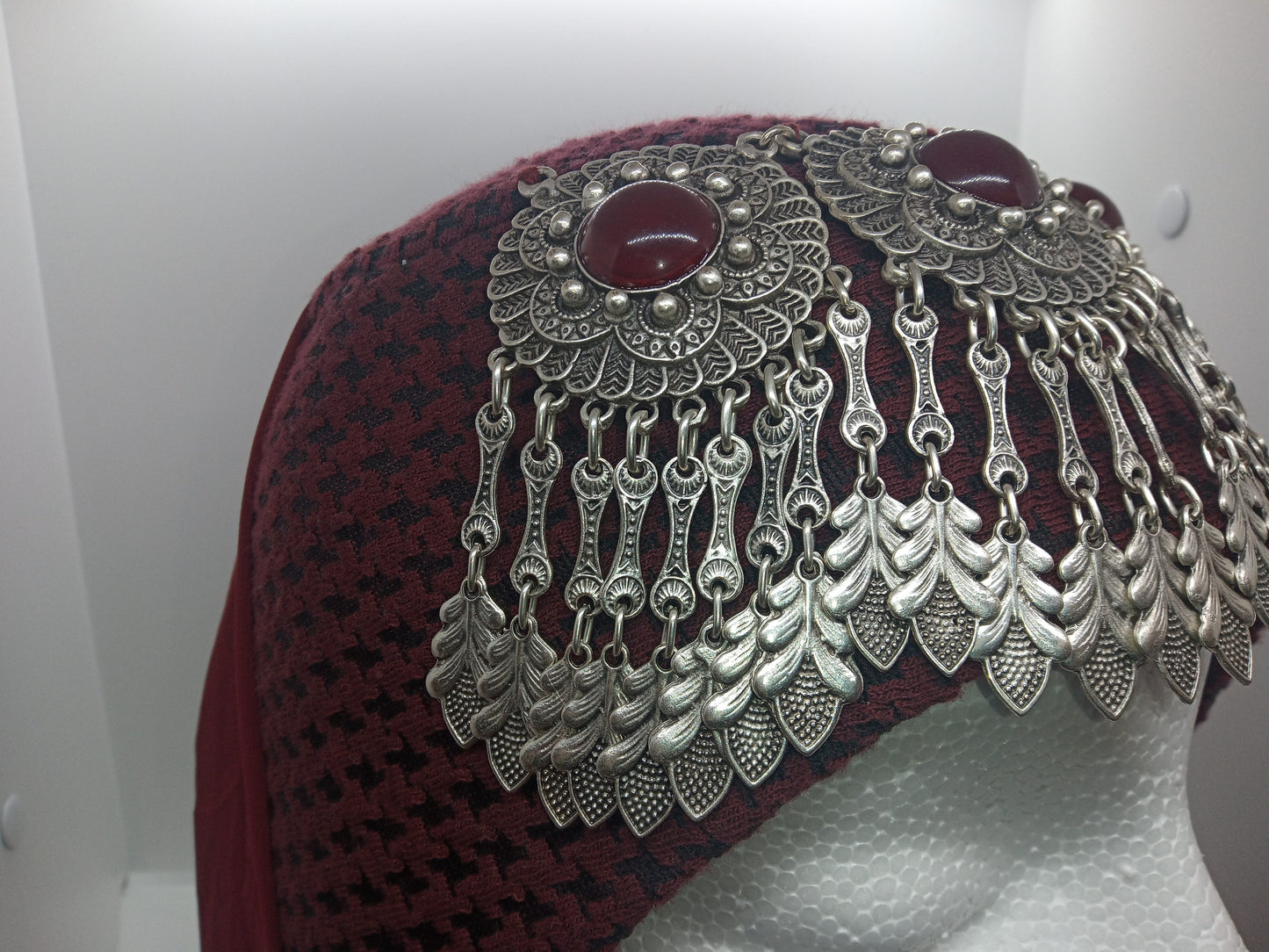 Red 3 jeweled Ottoman Hatun hat